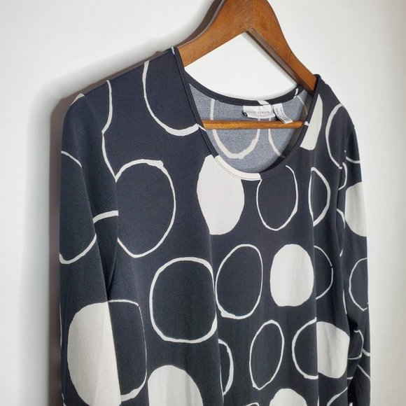 Susan Graver Womens Liquid Knit Blouse Size L Asymmetrical Hem 3/4 Sleeve Black - Picture 2 of 9